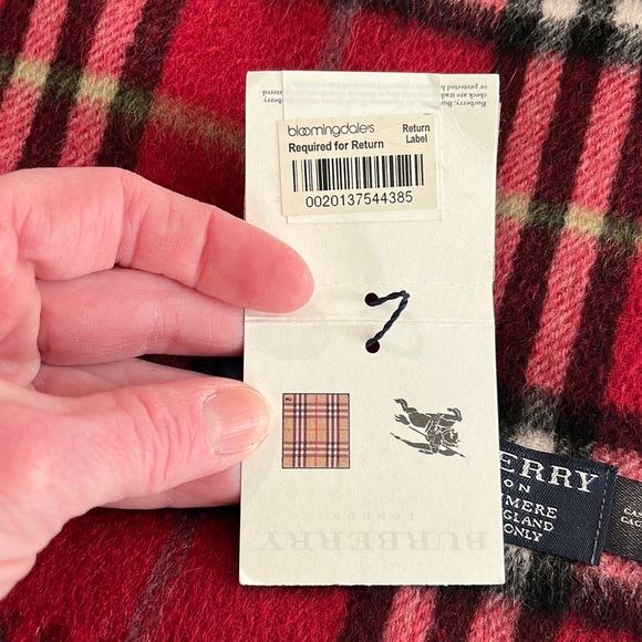 Burberry Cashmere Scarf - Picture 3 of 3